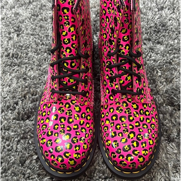 Dr. Martens 1460 Loud Leopard Smooth Pink 27652682 Women's 10 - Picture 2 of 8